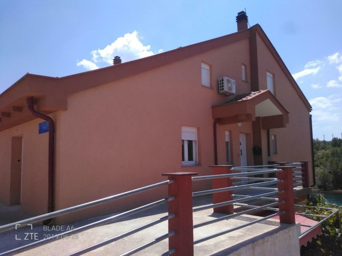 Apartmán Tereza Obrovac Exteriér fotografie